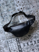 Alentini 90s Black Bum Bag